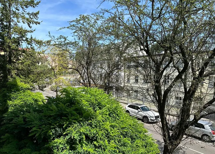 Buen Home Apartments - Old Town